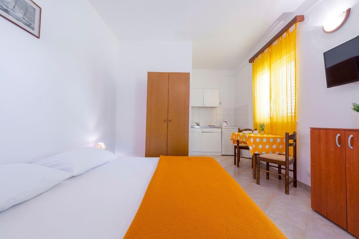Dia Apartment *